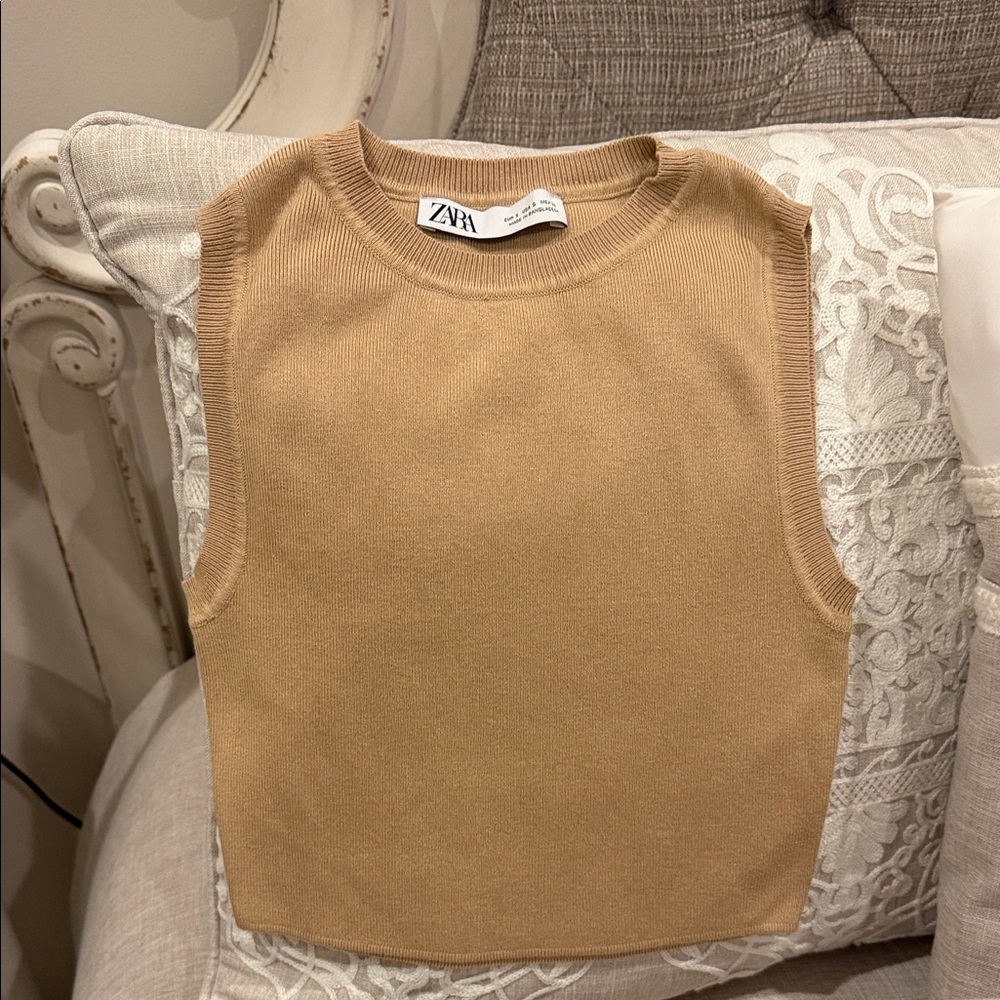 Zara Camel Sleeveless sweater
